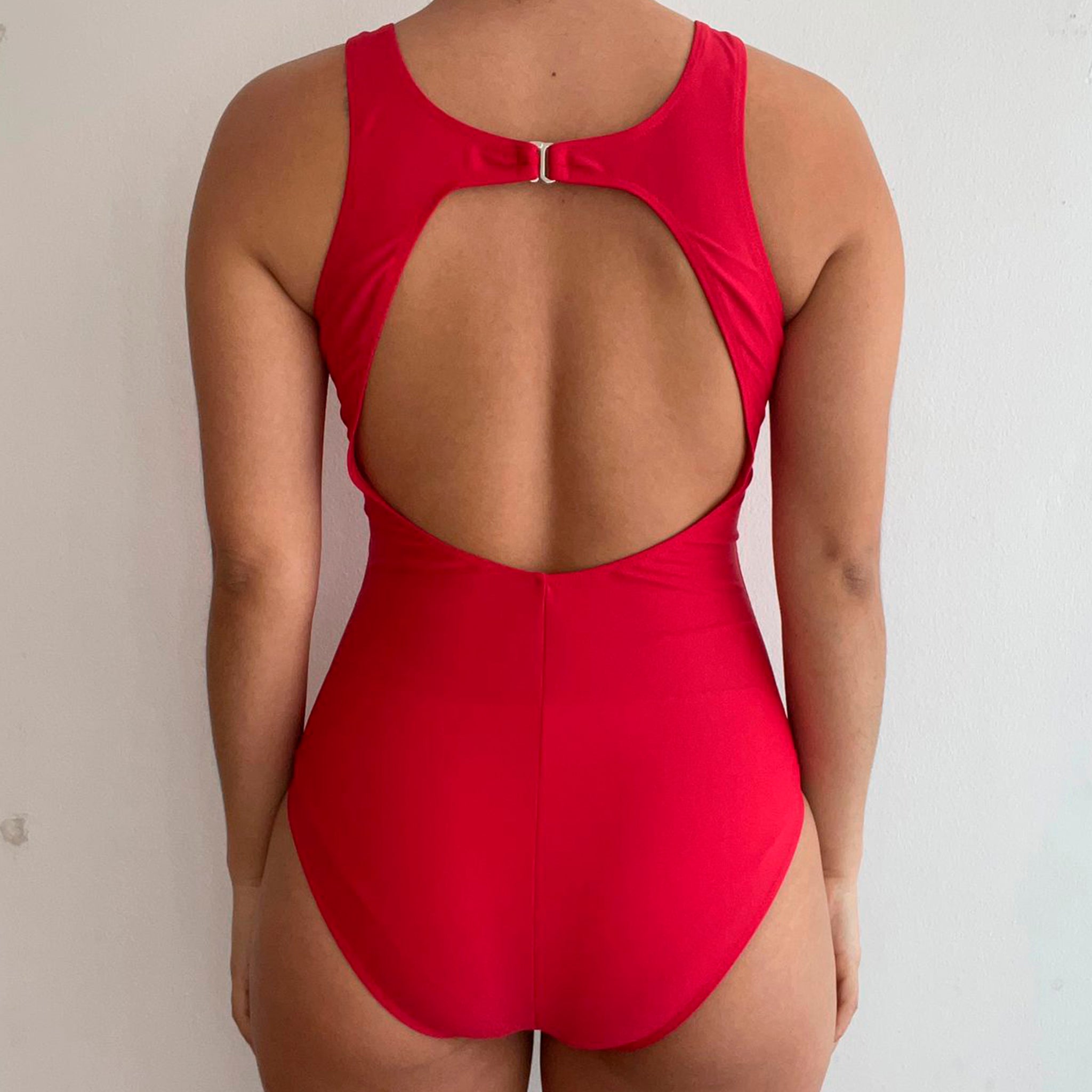 TRAJE DE BAÑO ENTERO DEPORTIVO ROJO