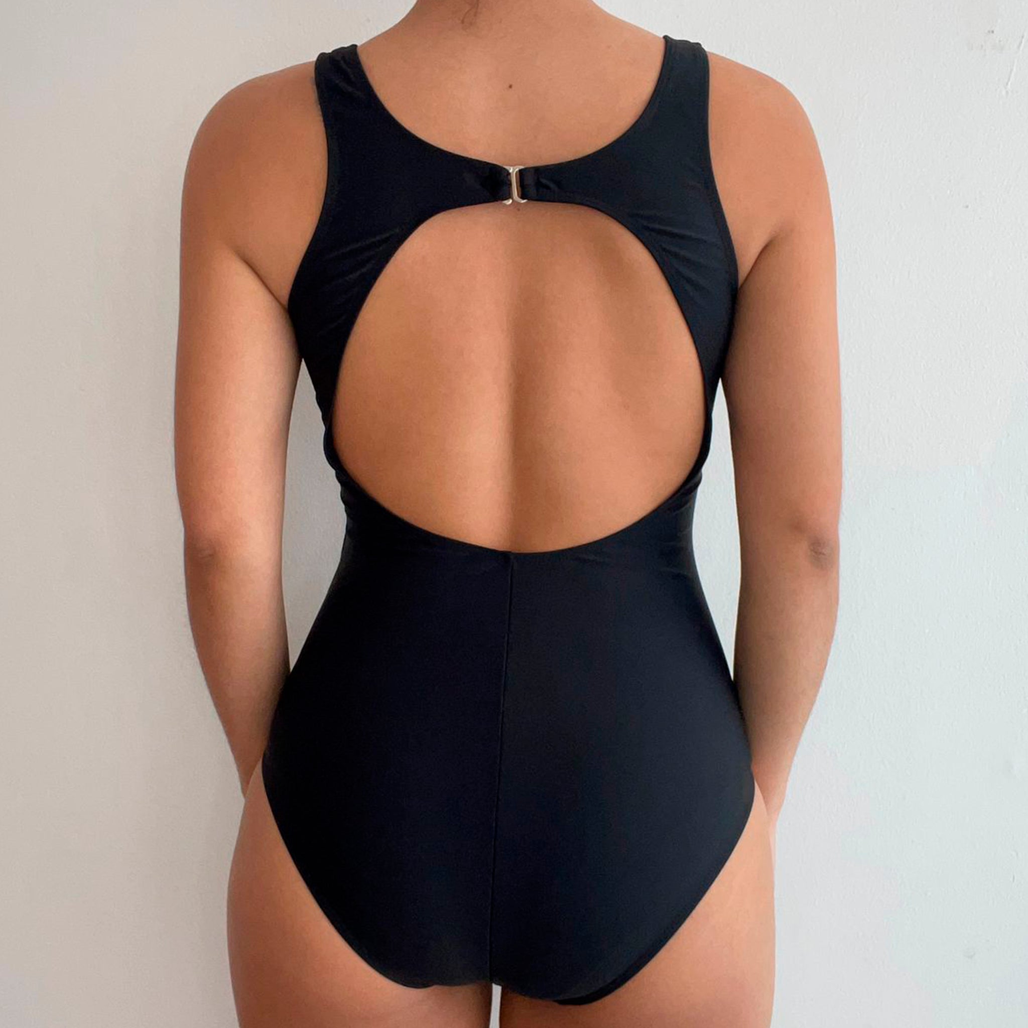 TRAJE DE BAÑO ENTERO DEPORTIVO NEGRO