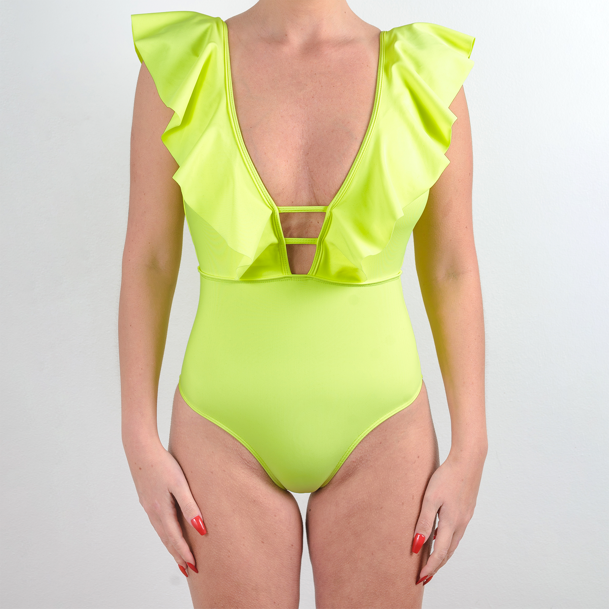 TRAJE DE BAÑO ENTERO CON VUELOS LARGOS AMARILLO FLÚOR