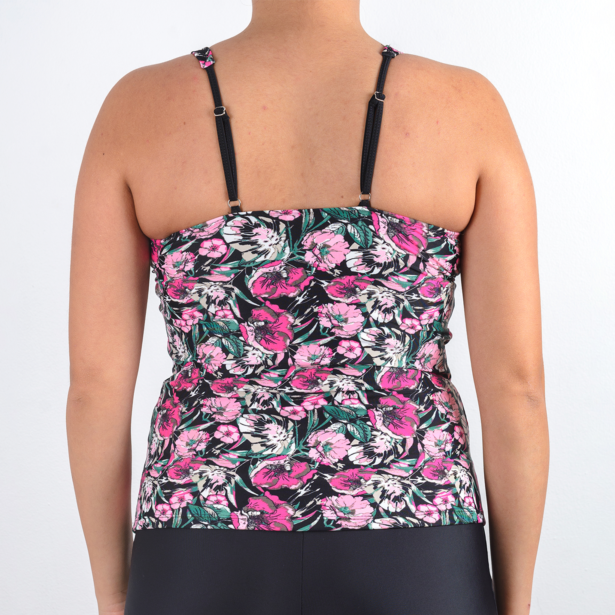 TRAJE DE BAÑO POLERA POWER NEGRO CON FLORES