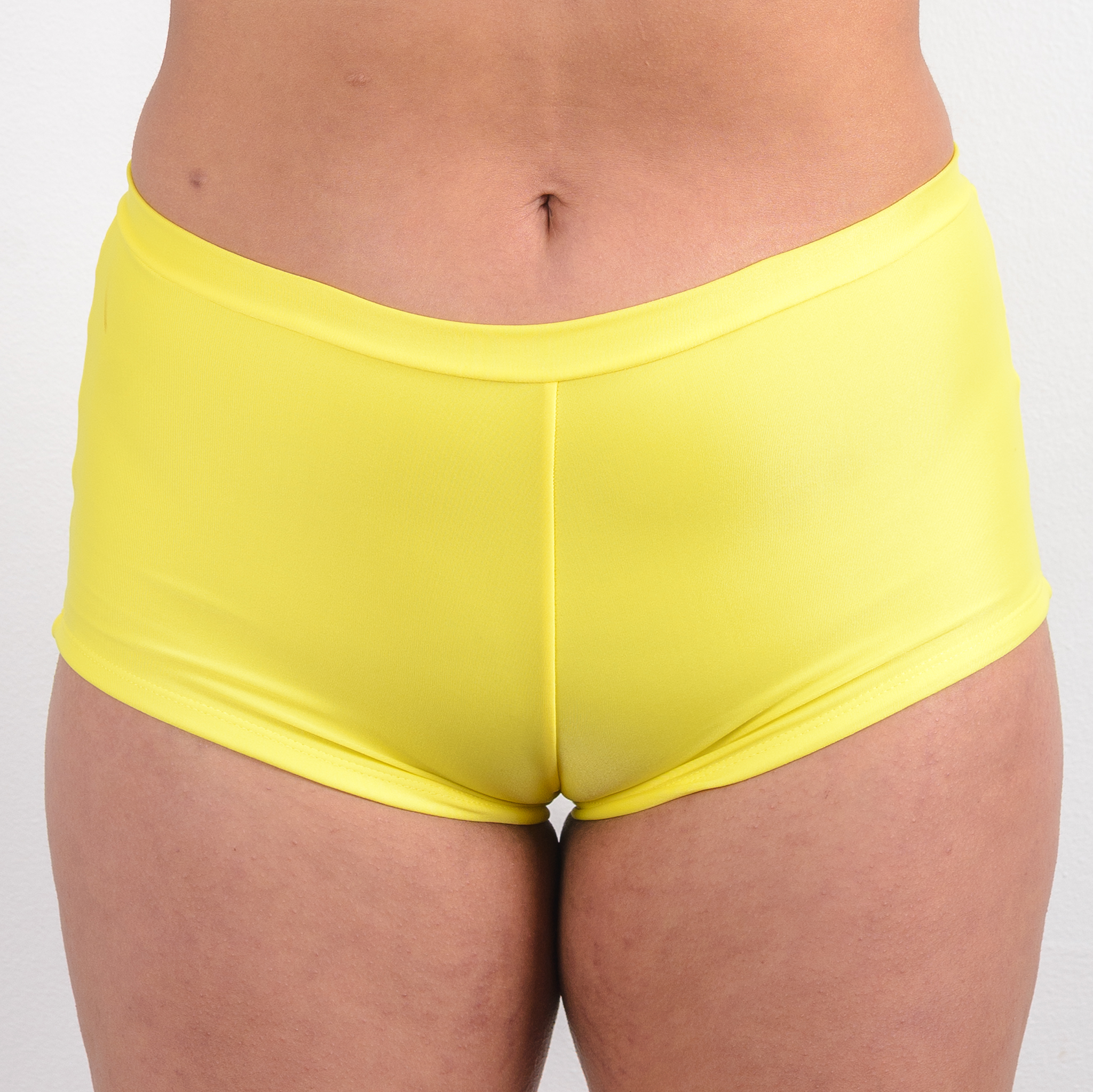 SHORT DE BAÑO AMARILLO
